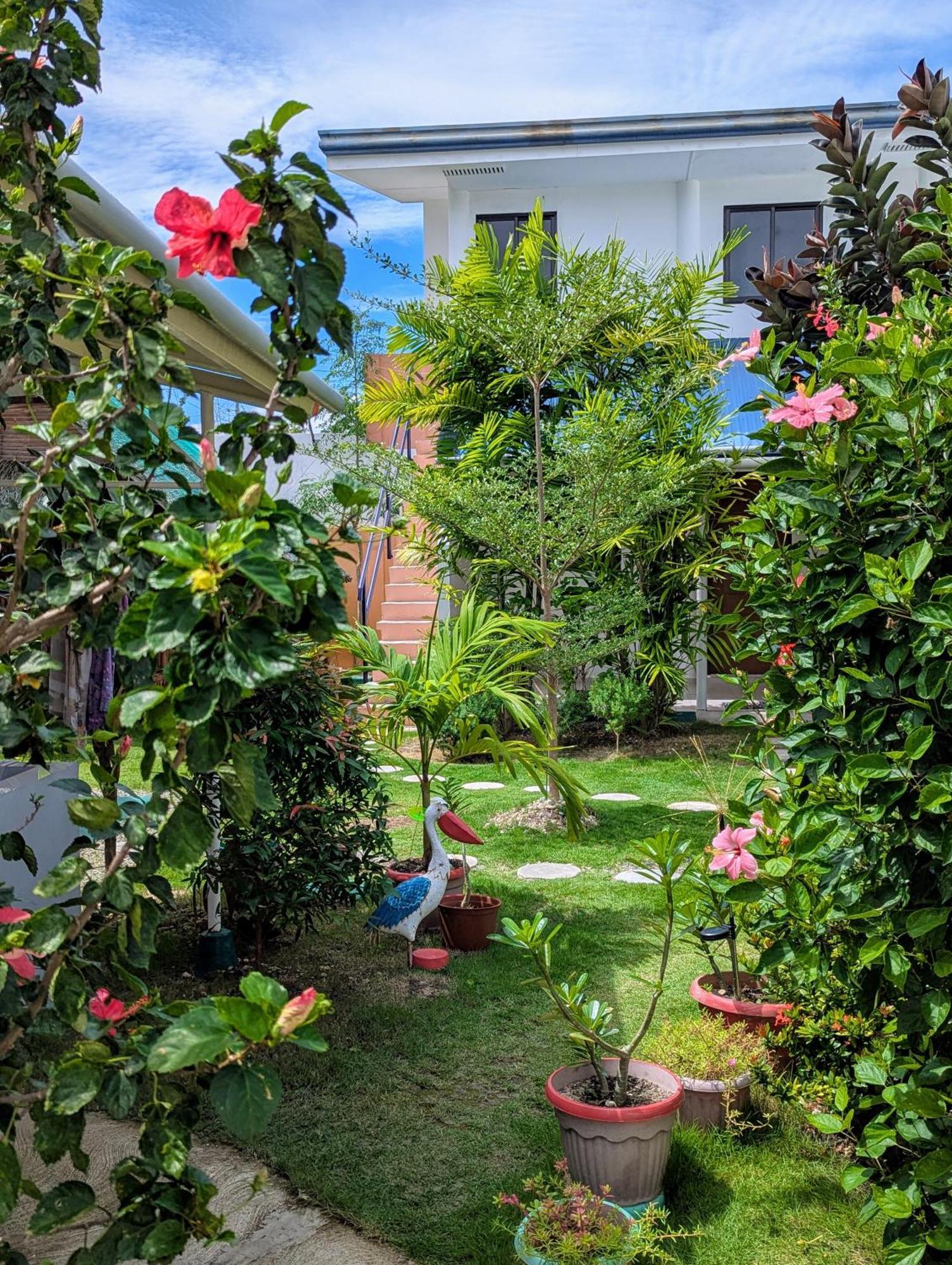 Astillo'S Guest Houses Моалбоал Экстерьер фото