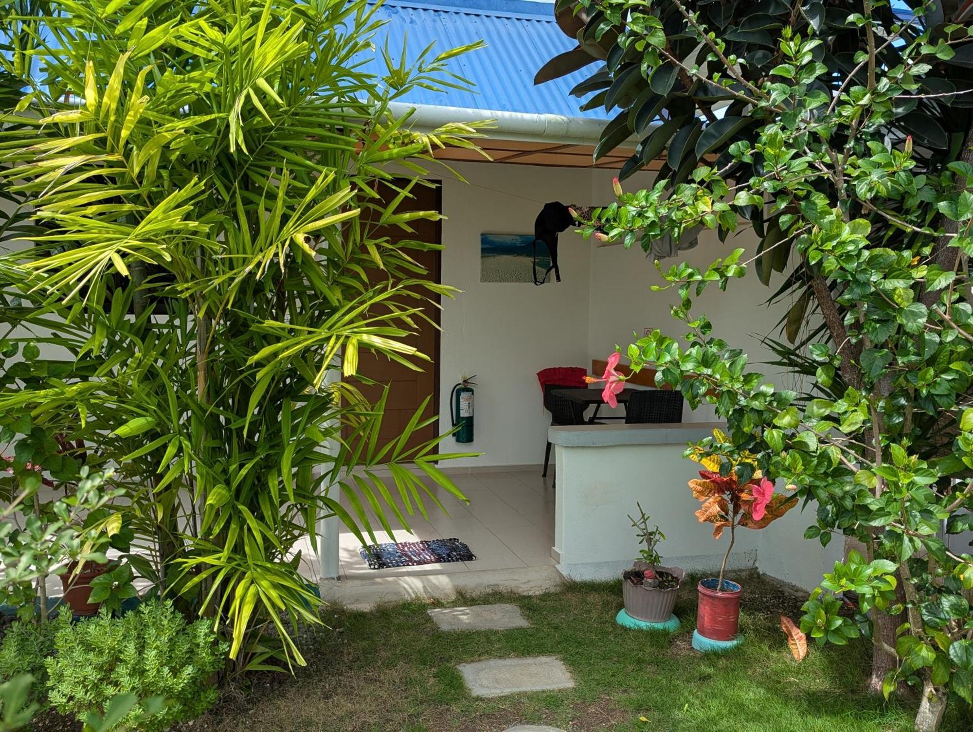 Astillo'S Guest Houses Моалбоал Номер фото